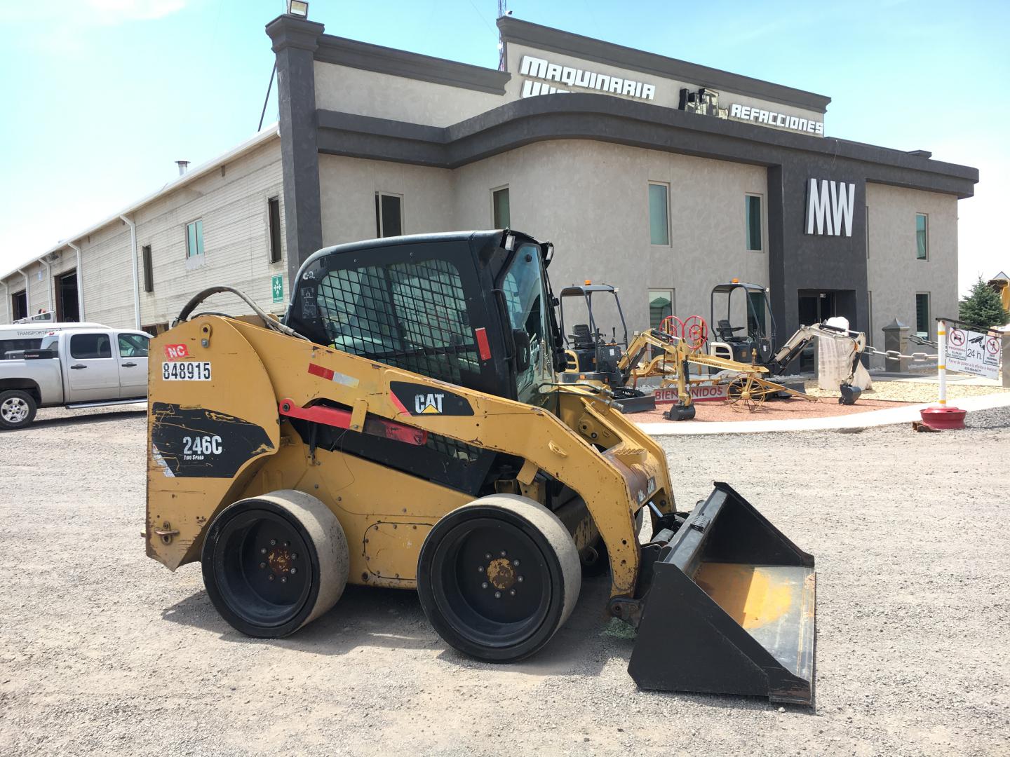 ./imagenes/INVOICE/2019/15200/MINICARGADOR CAT 246C (3).JPG